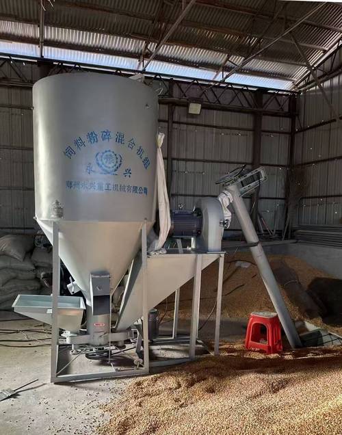 1吨饲料粉碎搅拌一体机 畜牧养殖的得力助手